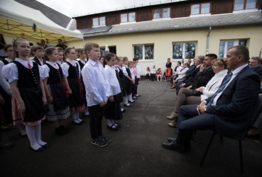 Balatoncsicsói iskola 25 éves jubileuma